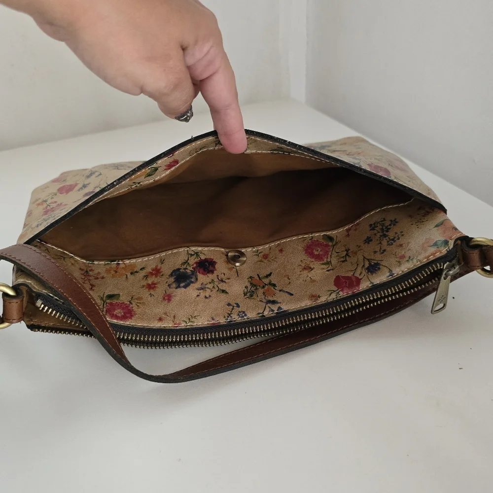 Patricia Nash Leather Avellino Floral Medium Front Pocket Crossbody - Picture 15 of 16